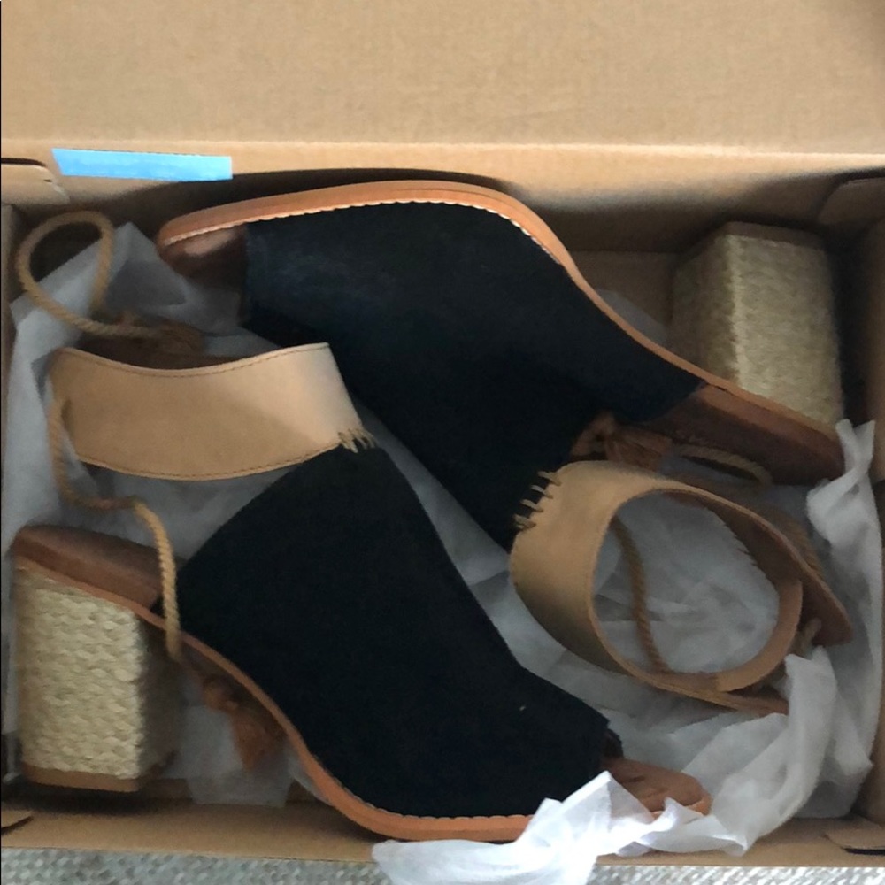 Seville black suede and honey leather Toms size 7